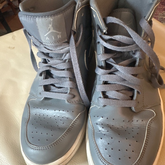 Air Jorden men shoes pure leather size 9 - Picture 4 of 12